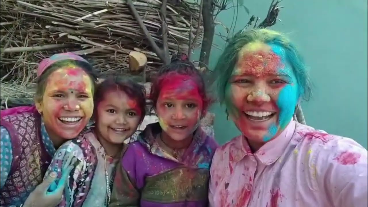 हैप्पी होली हमारे यहां ऐसा ही होता है 