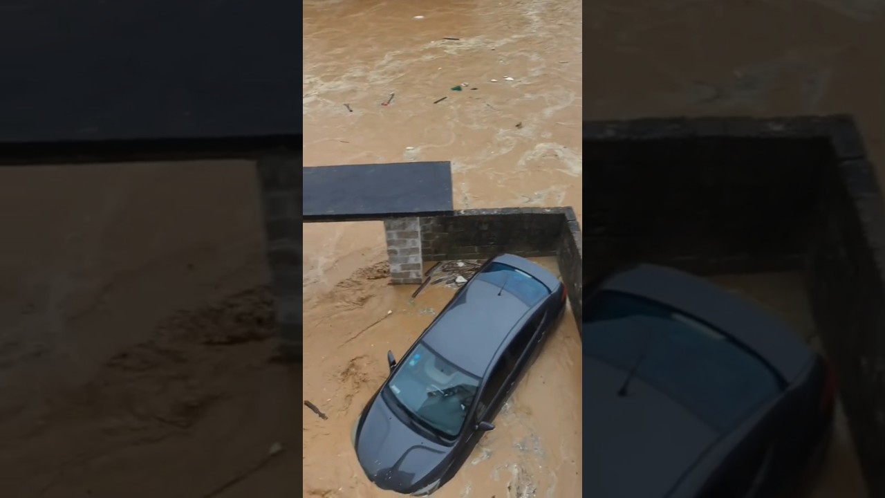 Massive Floods Caught on Camera - Natural Disasters #viral #floods #flood #Disaster #trending
