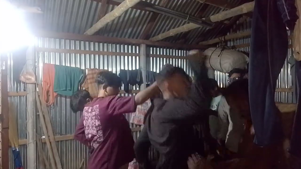 সবাই মিলে মজা করলাম,,, কবি রুপে রবিন ভাই 