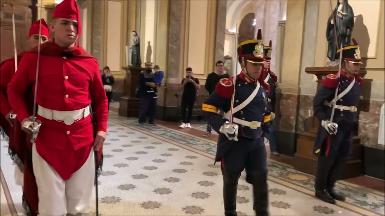 RELEVO MAUSOLEO JUNTO A LOS INFERNALES