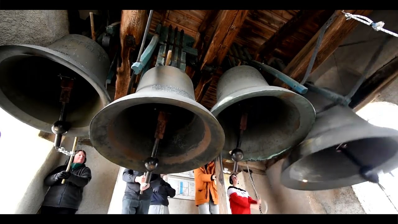 Šmarna gora (SLO) Romarska cerkev rožnovenske Matere Božje - praznično pritrkovanje / Easter ringing
