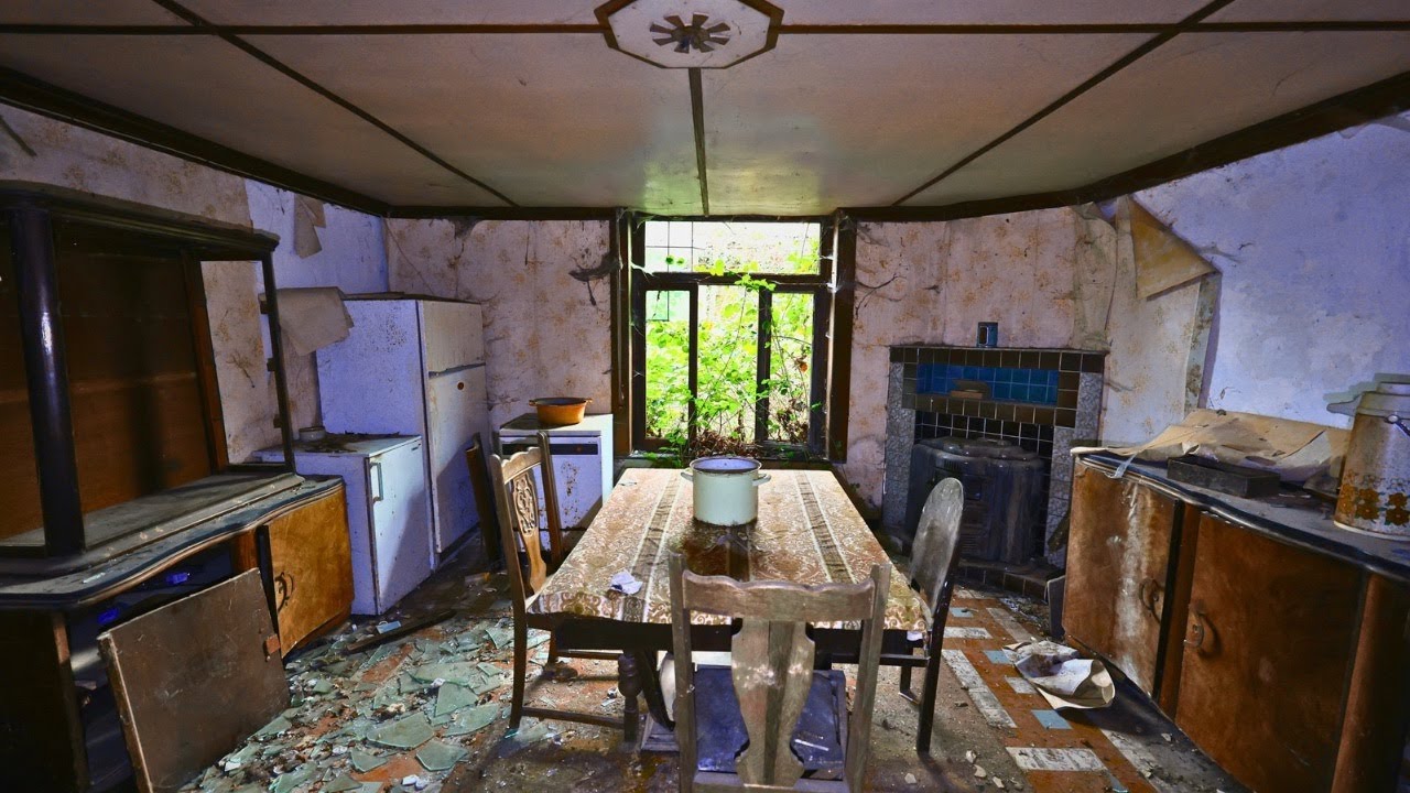 URBEX | ON VISITE UNE FERME ABANDONN&Eacute;E, POUR LA PREMIERE FOIS !!
