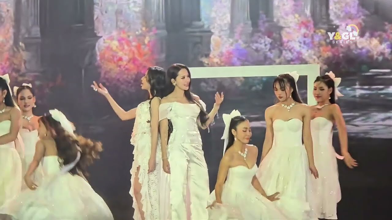 [Fancam] ดอกไม้ที่รอฝน - น้ำหนึ่งเนย ในงานคอนเสิร์ต Glowup Glamup วันที่ 27 ก.ค. 68