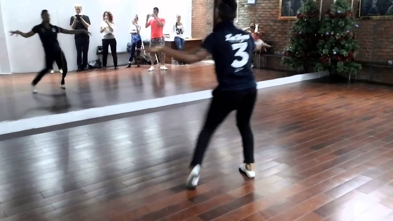 Salsa Class 23.12.14 at D'AKOKAN Dance School - Yoandy Villaurrutia