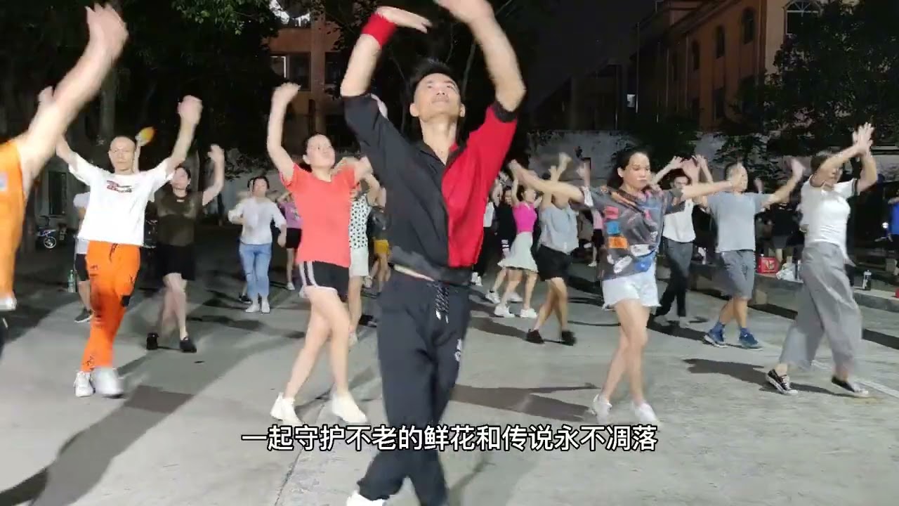 广场舞《天蓝蓝》土嗨土嗨的节奏，一听就爱了