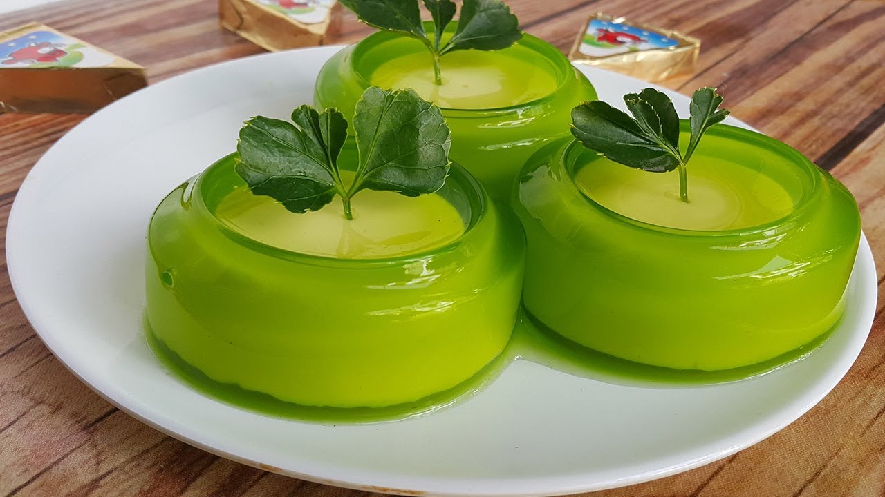 Cách làm Thạch Rau Câu Lá Dứa Nhân Phô Mai tại nhà đơn giản ngon miệng