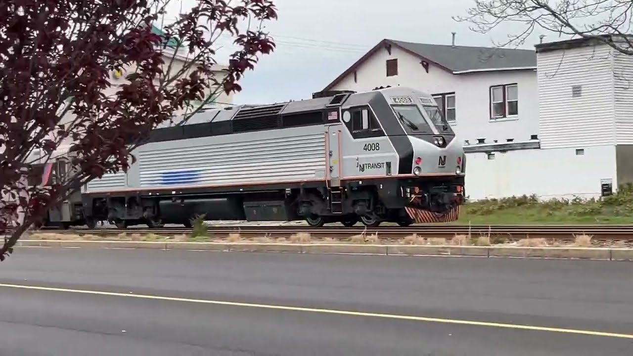 Railfanning NJ Transit NJCL in Asbury Park