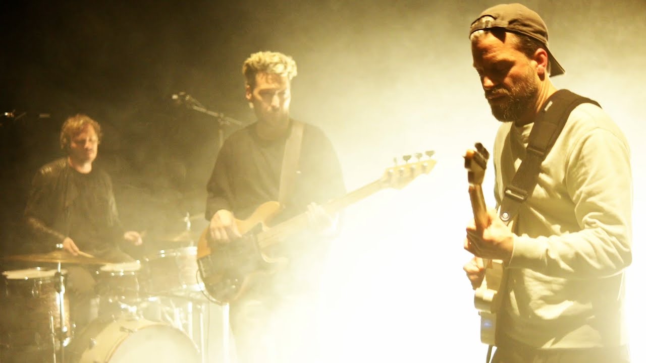 Cologne - Mirrors [live at the old cinema]