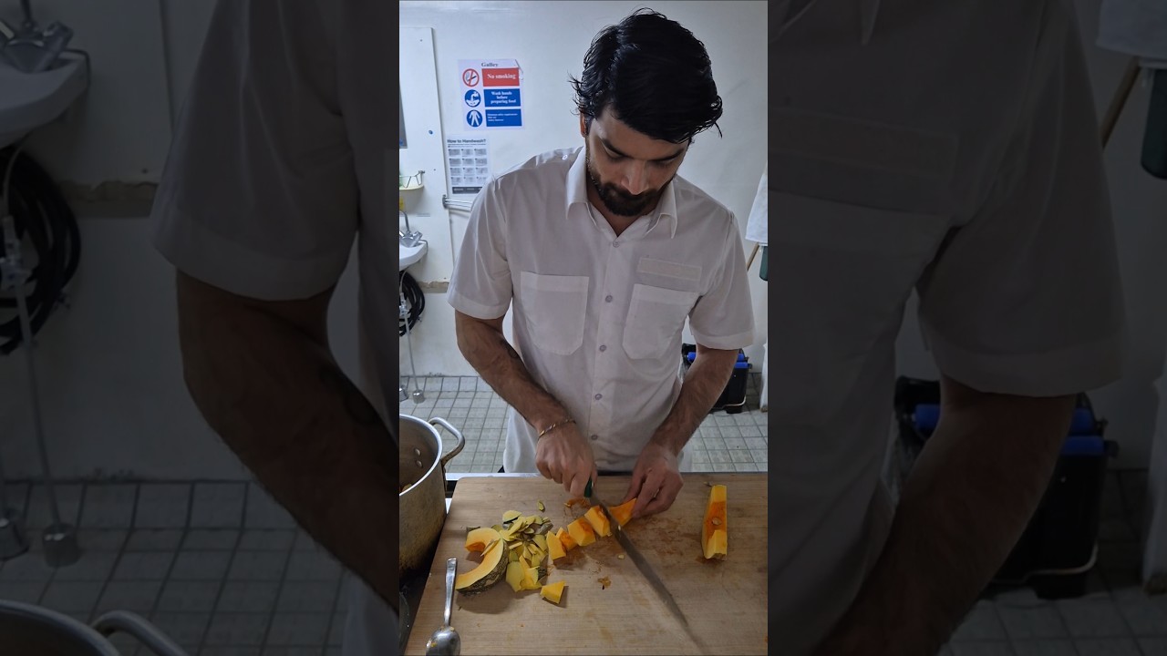| TODAY'S SWEET PUMPKIN HALWA🎃|#food #sweet #shorts #ytshorts