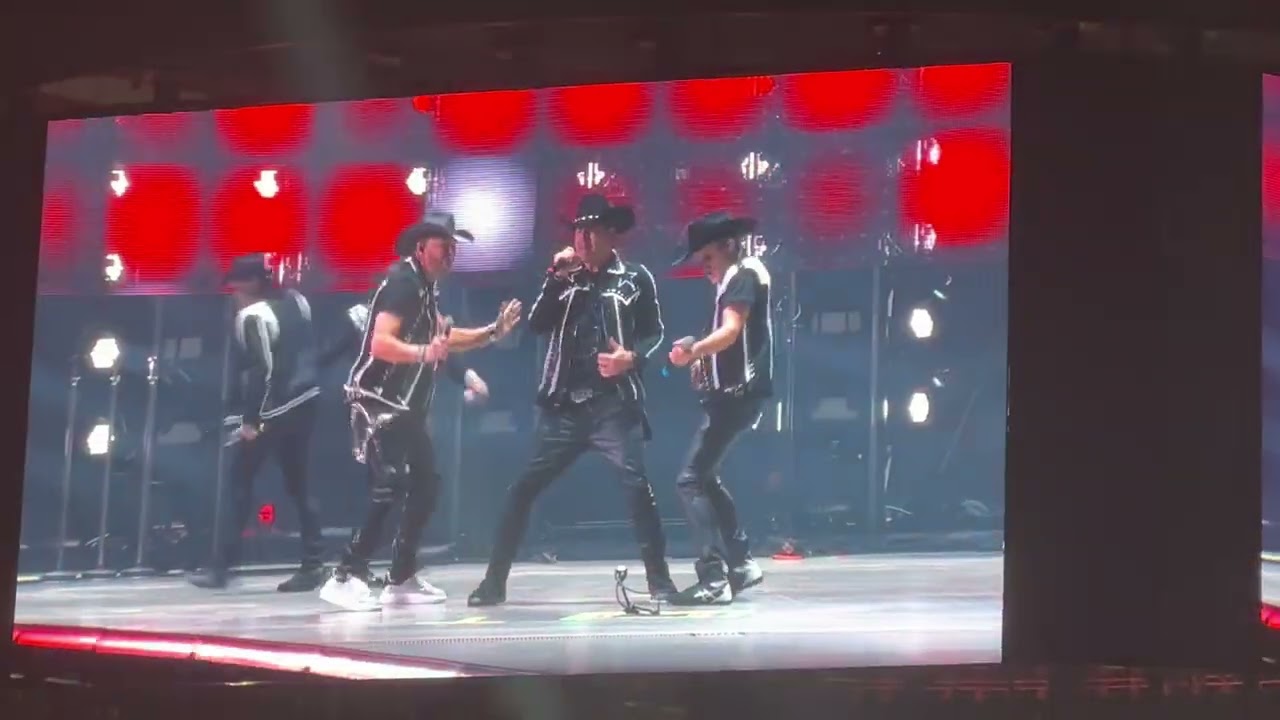 NEW KIDS ON THE BLOCK - NKOTB HOUSTIN TX RODEO 3/7/23 NRG STADIUM (MISSING LAST SONG - HANGIN TOUGH