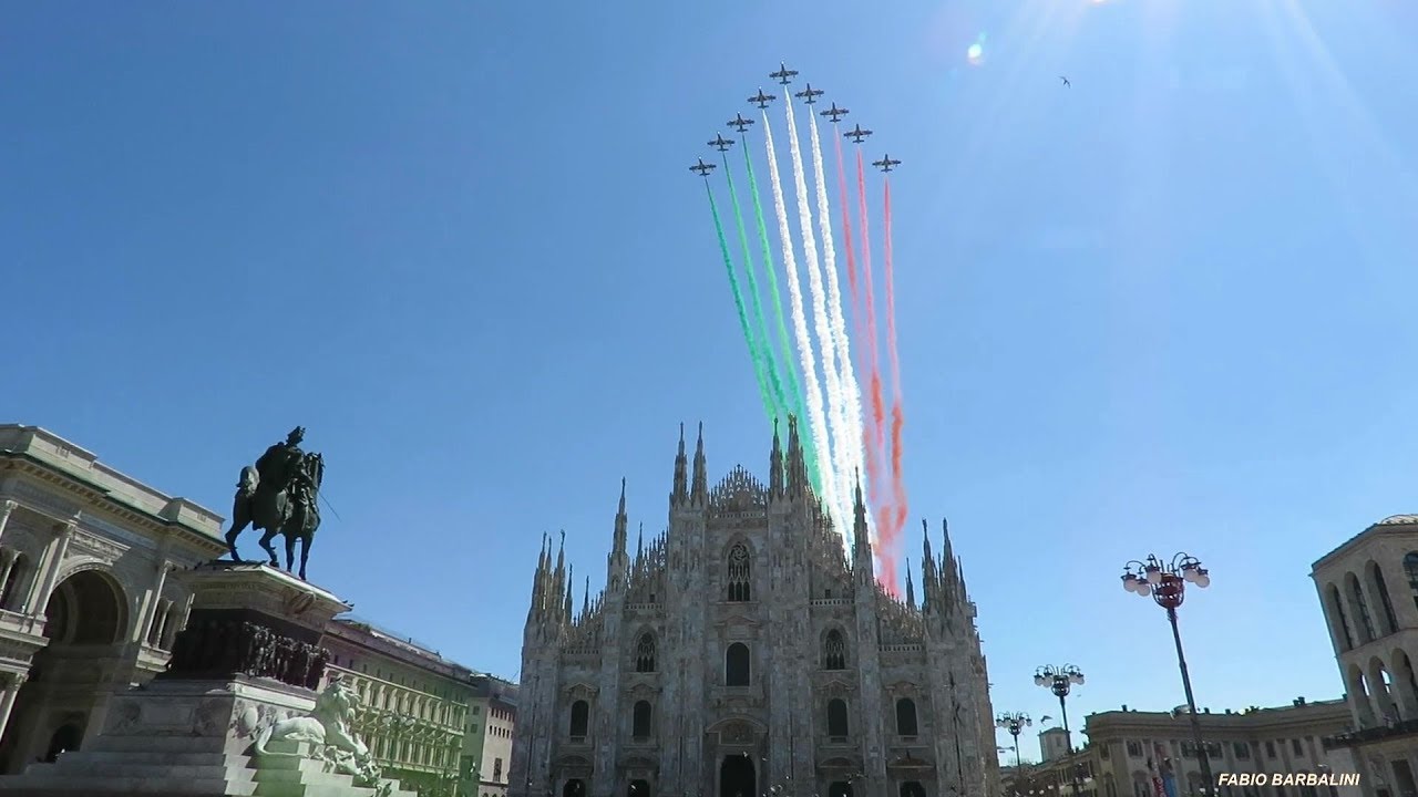 Frecce tricolori a Milano