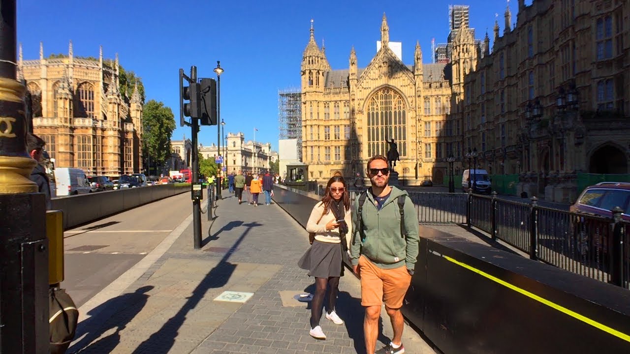 Walking London's Millbank : Pimlico to Westminster Abbey via Houses of Parliament