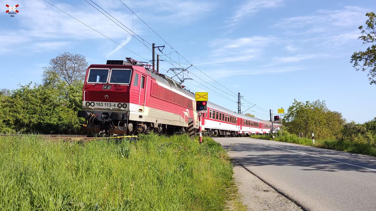 Železničné priecestie Drienovská Nová Ves #1 (1.5.2024) (Slovak railroad crossing)