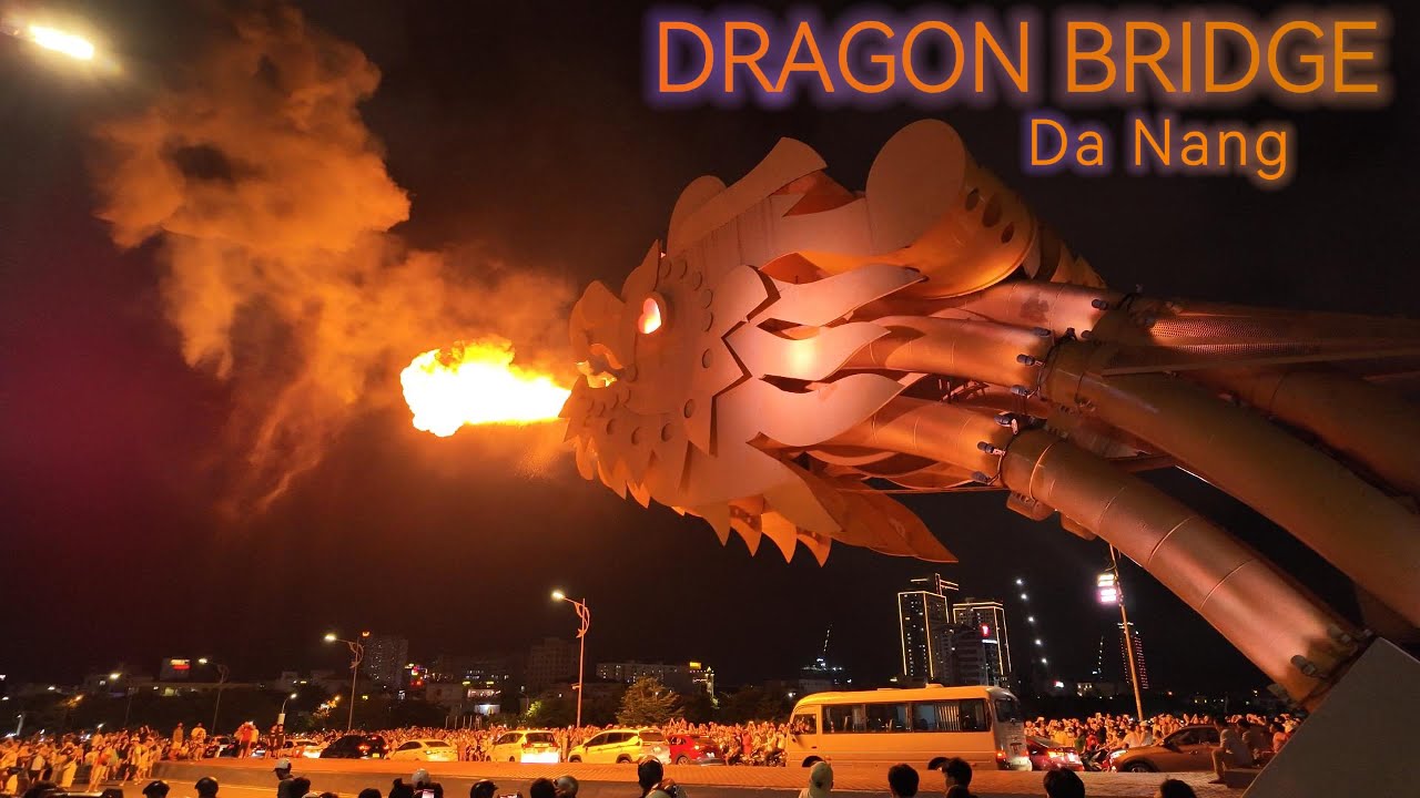Dragon Bridge in Da Nang, Vietnam 🇻🇳