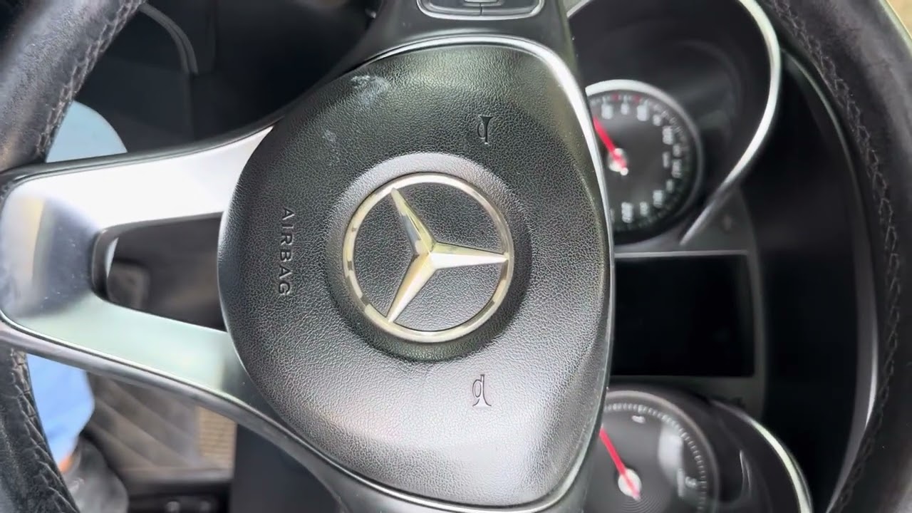 Mercedes steering logo