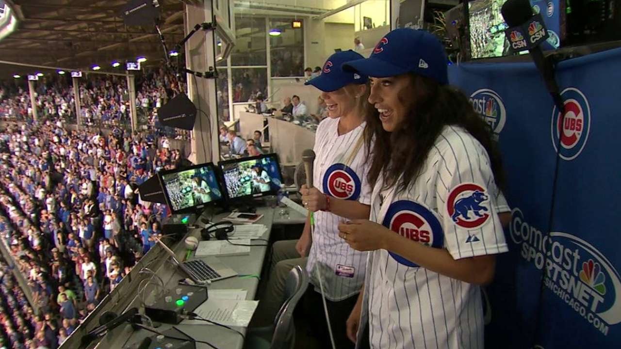 CIN@CHC: Christen Press sings during the stretch