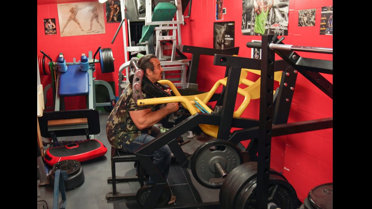 Frédéric Delavier teste un Power Squat