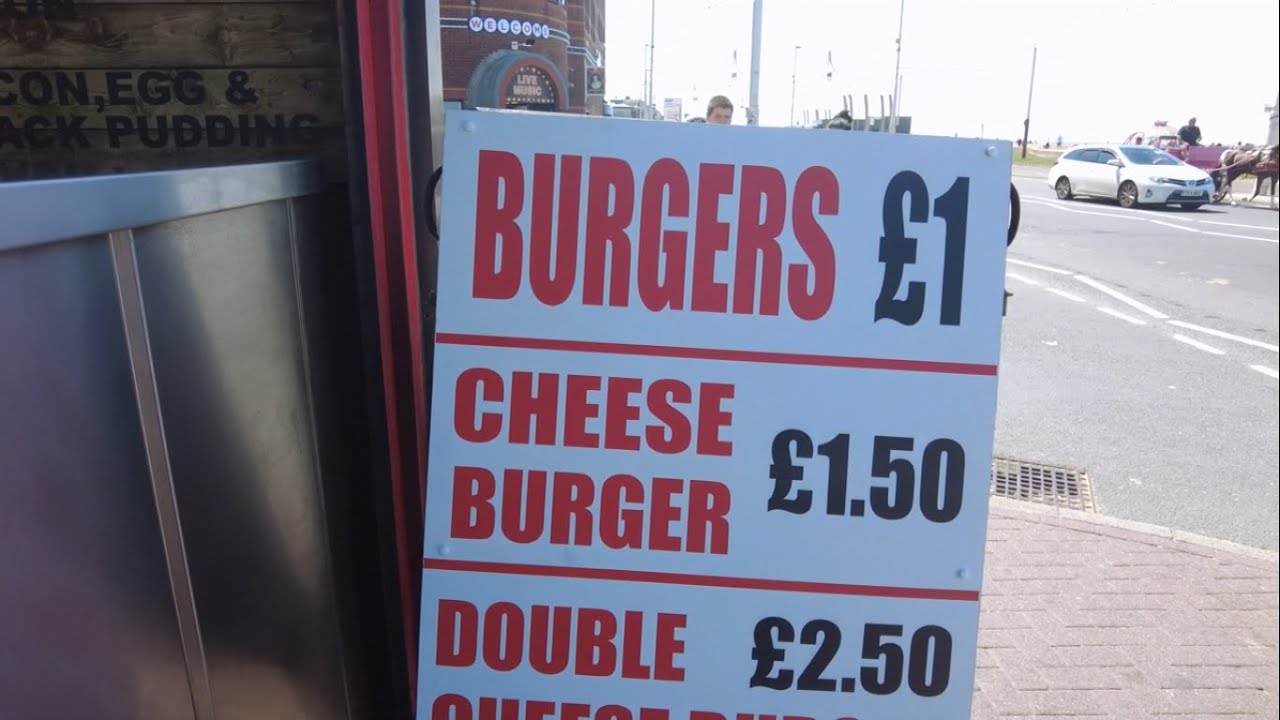 I Try The 'NEW' £1 Burger Bar And Get Seagull Attacked In Blackpool