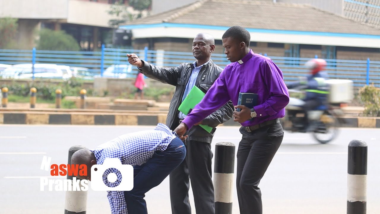 Pastor stealing a wallet prank.