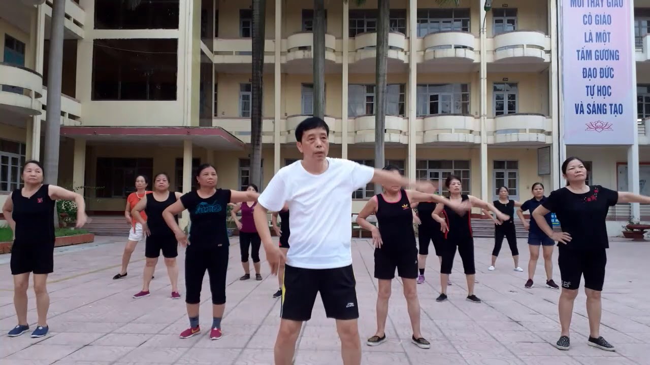 THỂ DỤC DƯỠNG SINH BUỔI S&Aacute;NG