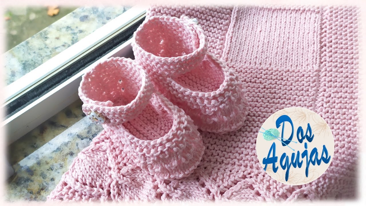 ZAPATITOS PARA RECIÉN NACIDOS EN DOS AGUJAS