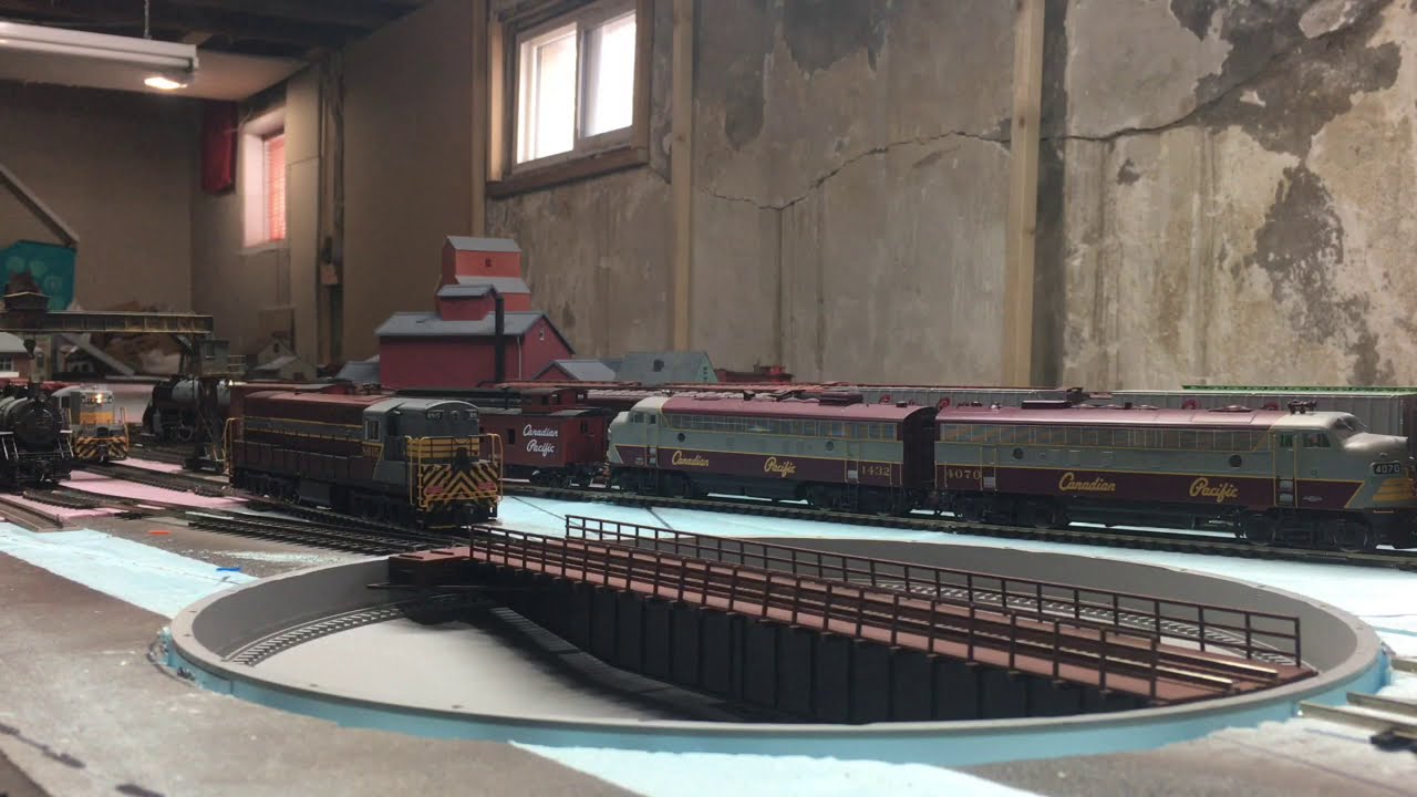 Walthers 90’ Turntable Build - Finished!