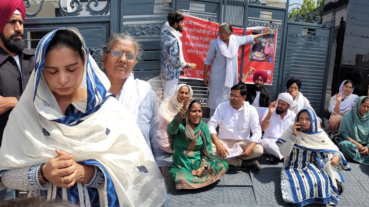 कनाडा से आई पत्नी बोली पति ने 19 साल की लड़की से दूसरी शादी की, मां बाप रोते हुए बोले हमने लाखों