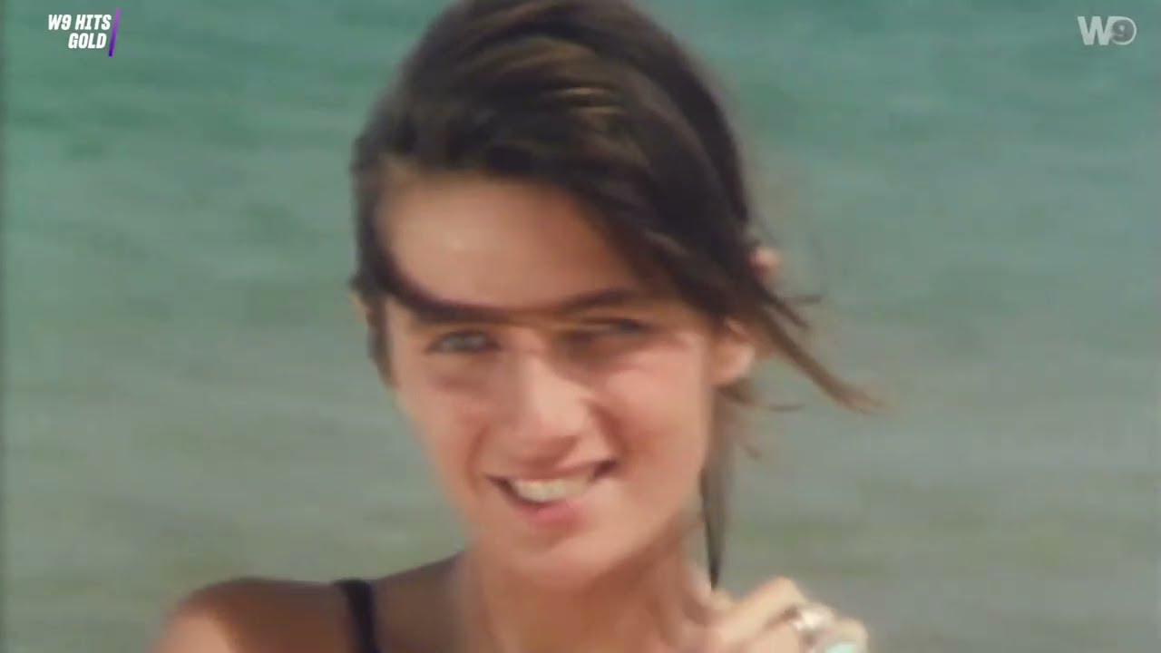 DAVID & JONATHAN - Est-ce Que Tu Viens Pour Les Vacances? (Official Video, 1988)