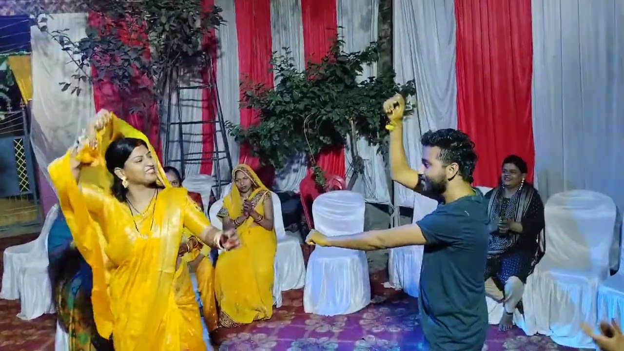 Lo chli Mai apne Dewar ki barat le kr