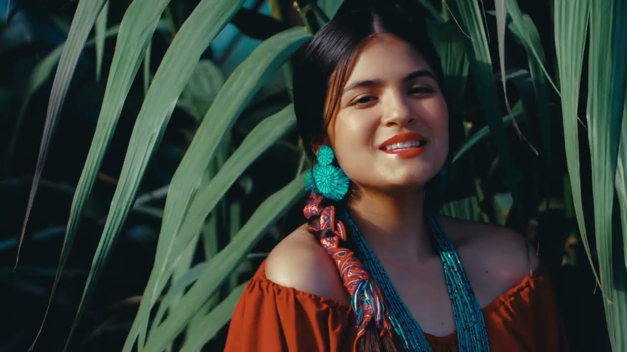 BRENDA - Capullito  - Video Musical