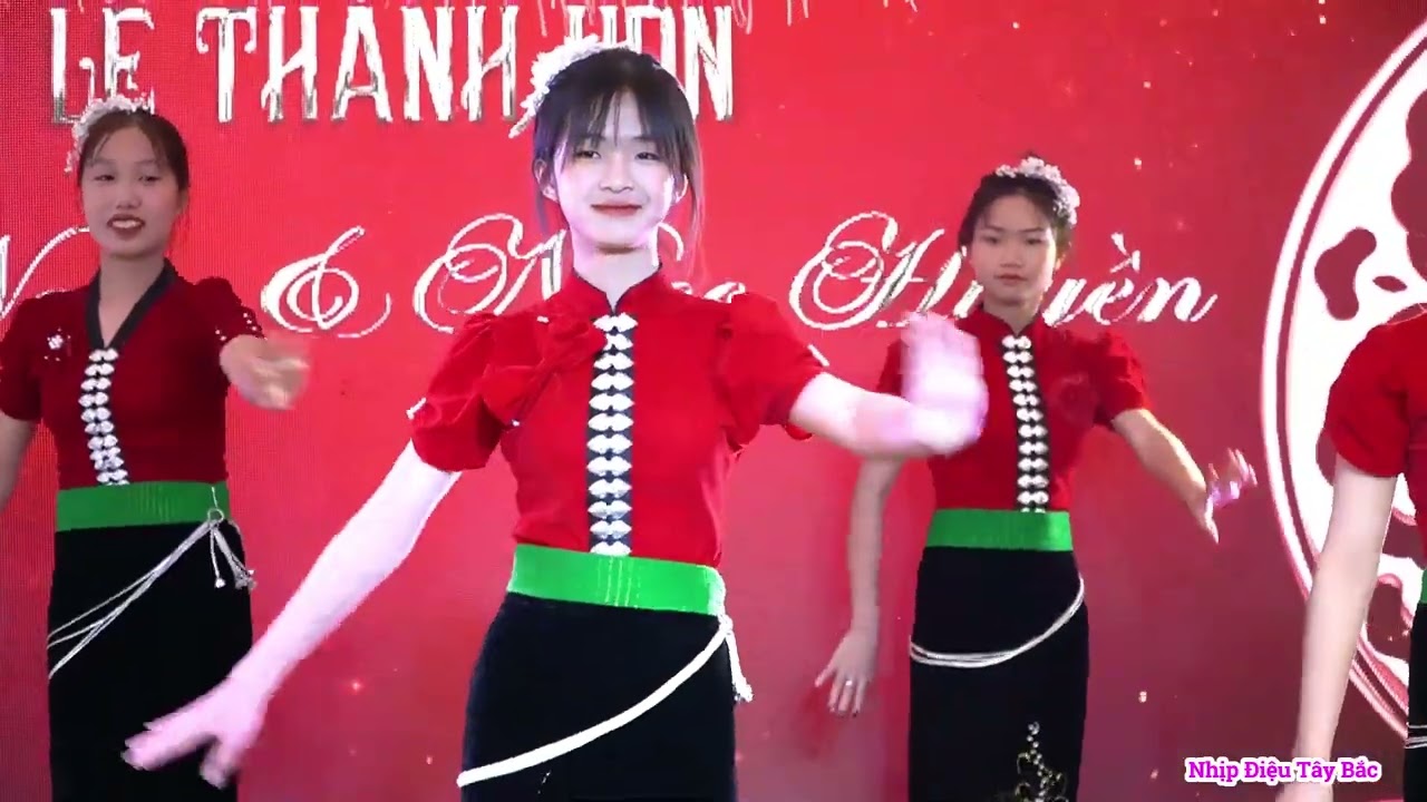 MÚA HƯƠNG SẮC MÙA XUÂN , UYỂN CHUYỂN CÔ GÁI THÁI , MỪNG ĐÁM CƯỚI