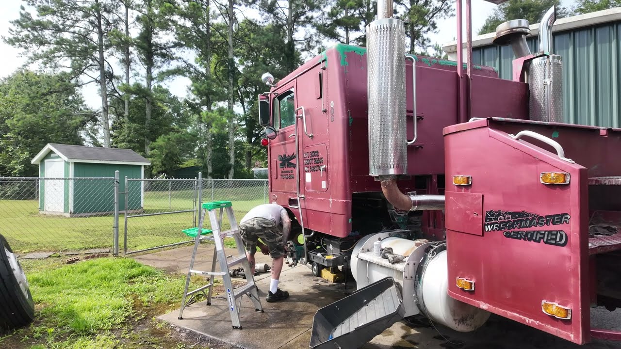 Peterbilt Cabover Heavy Wrecker! Rhonda First move on Power Steering