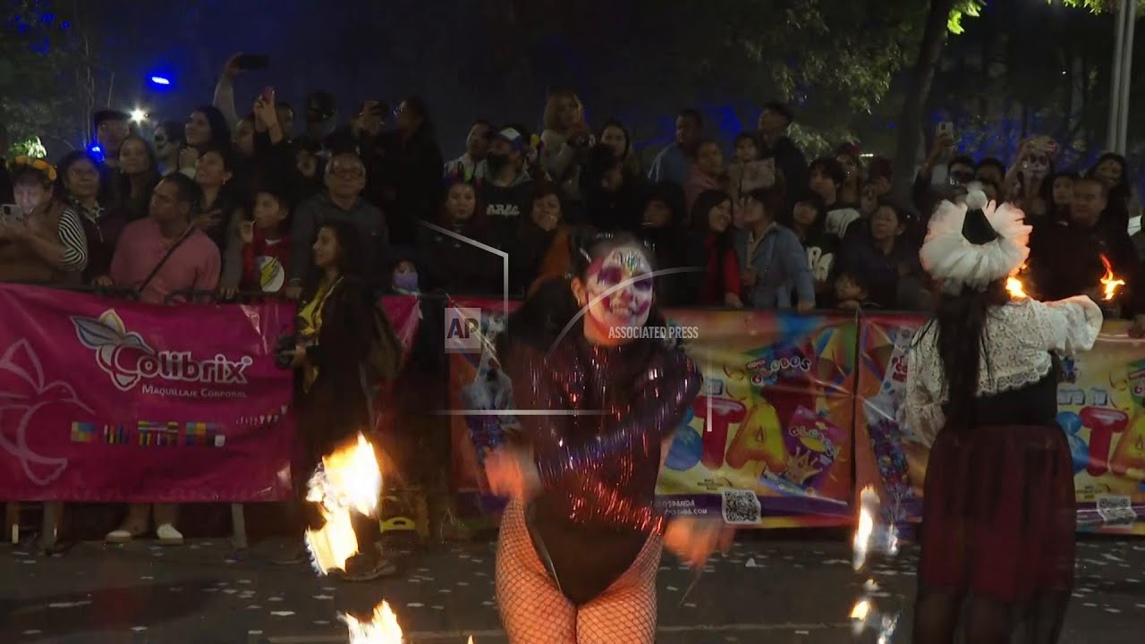 Mexico City parade ahead of Day of the Dead