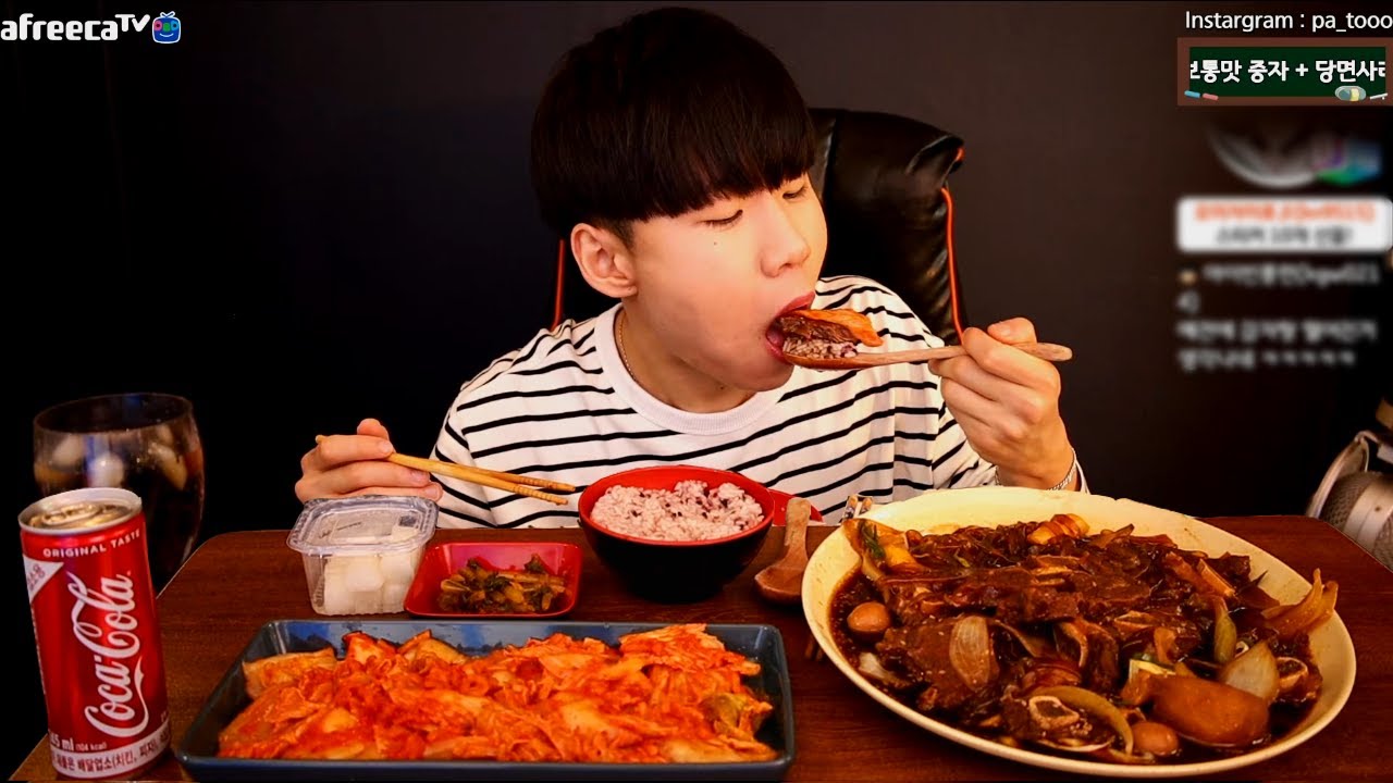 소갈비찜에 당면추가 배추김치 공기밥 올려서 먹방!!! MukBang Eating Show [파투]