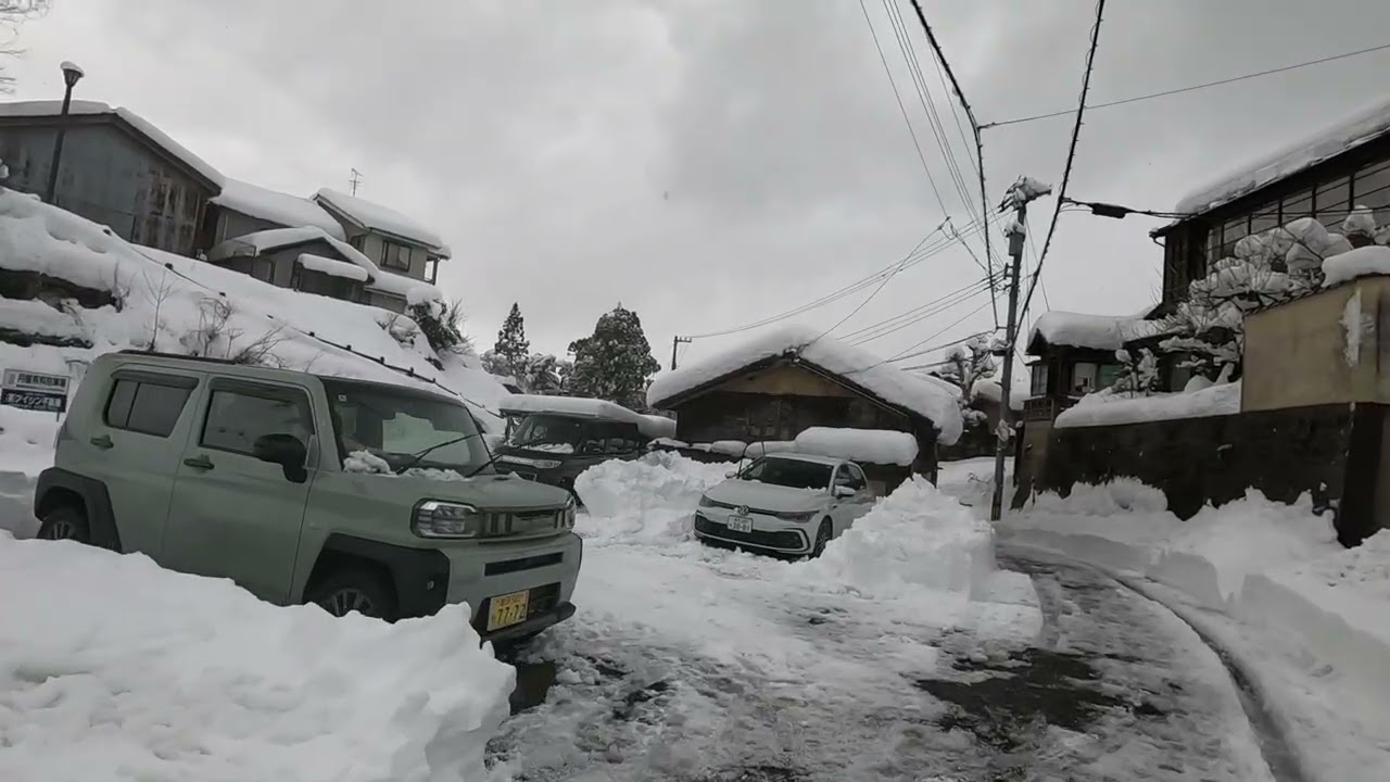 HUGE SNOW DUMP KANAZAWA