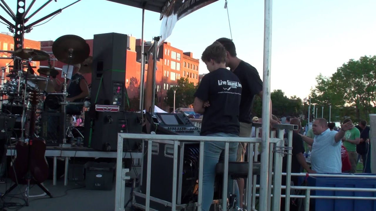 2015 Rockin On The River with Almost Queen August 5, 2015