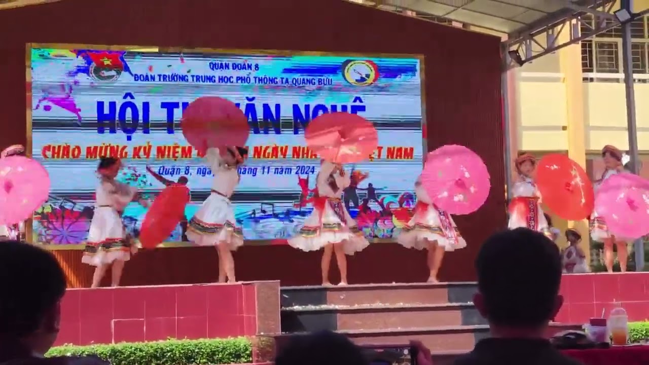 Múa: Cõng Chữ Về Bản || 12A1 THPT Tạ Quang Bửu { bản gốc }