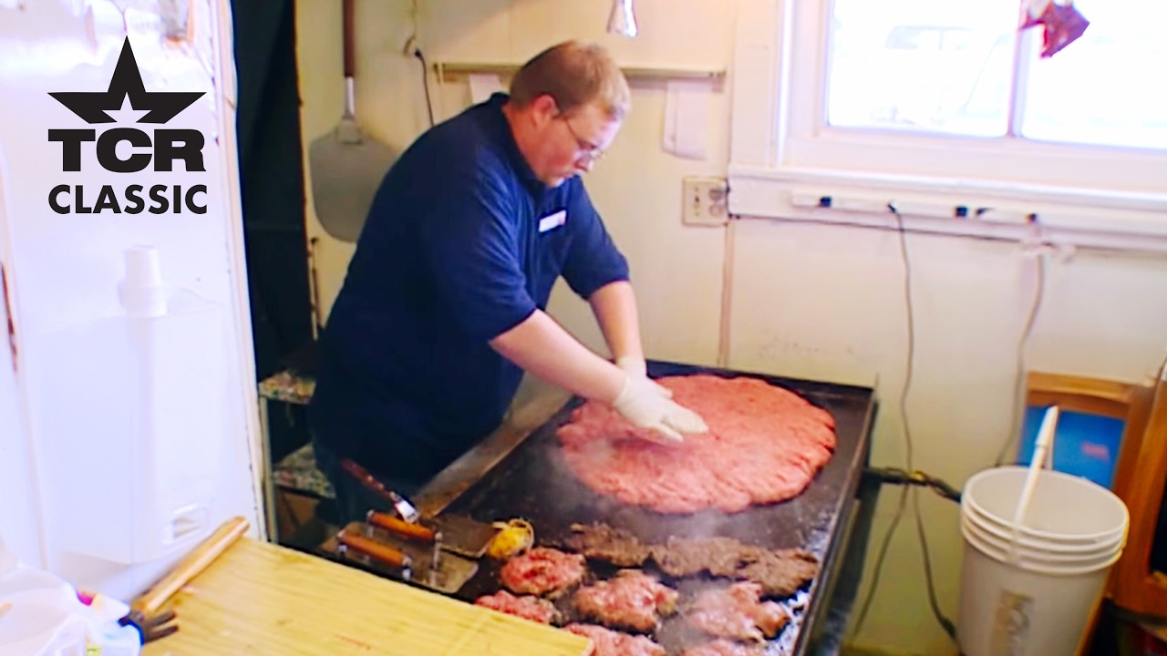 One Burger, Twenty People: Only in Texas | Texas Country Reporter