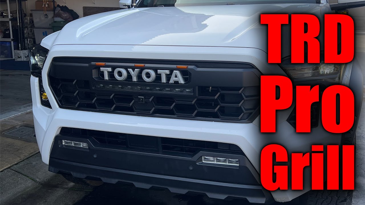 Демонтаж бампера и установка решетки радиатора Lexland TRD Pro на Toyota Tacoma 2024 года выпуска...
