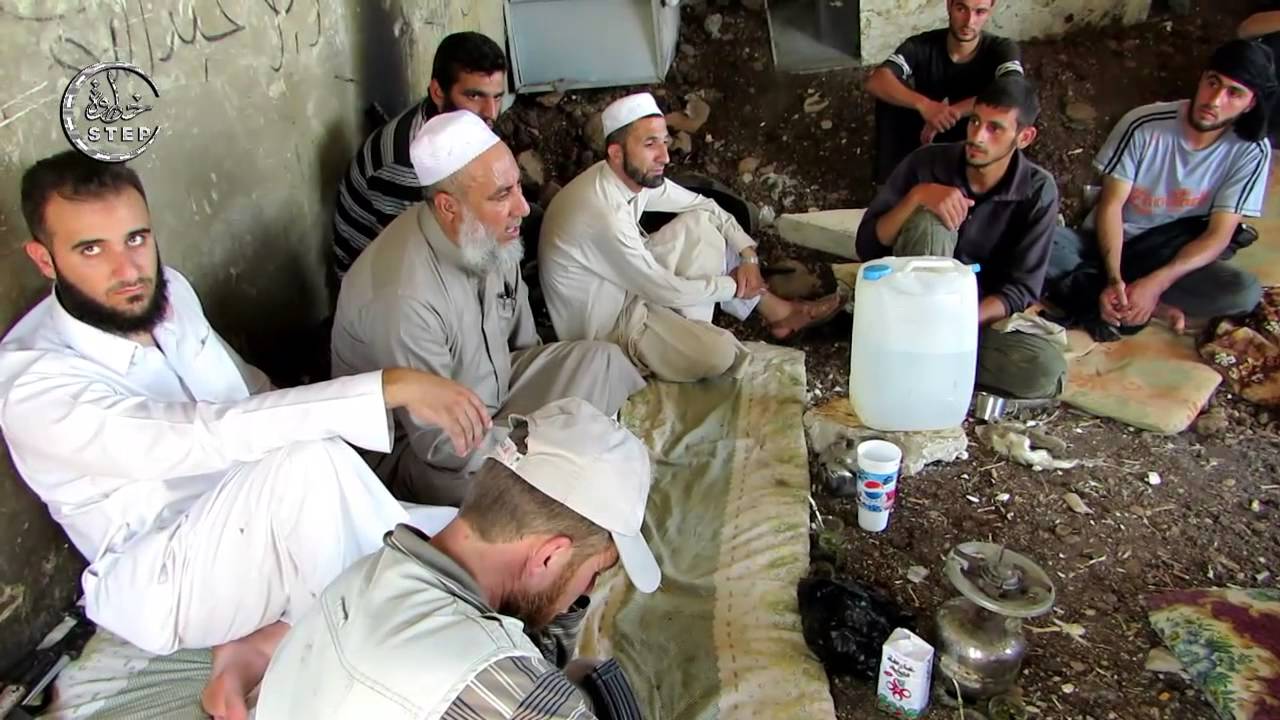 خطوة || زيارة وفد هيئة علماء حمص لاحد جبهات تلبيسة ومعايدة المرابطين على الجبهات