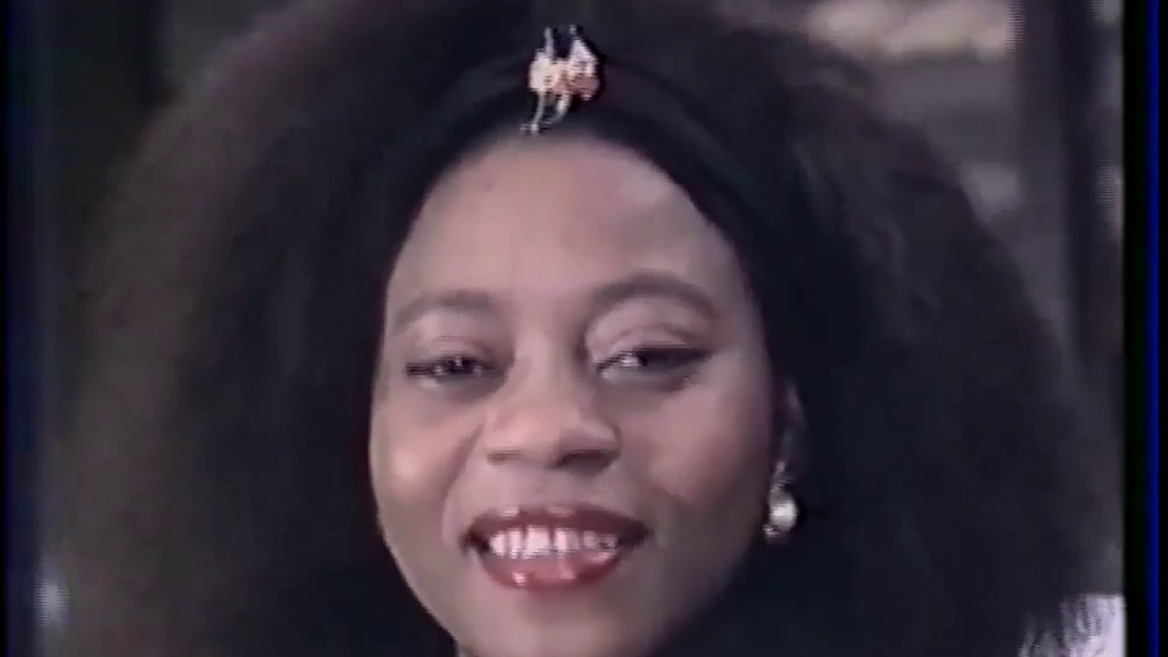 Faya Tess avec Tabu Ley : Chaleur humaine . Afrisa