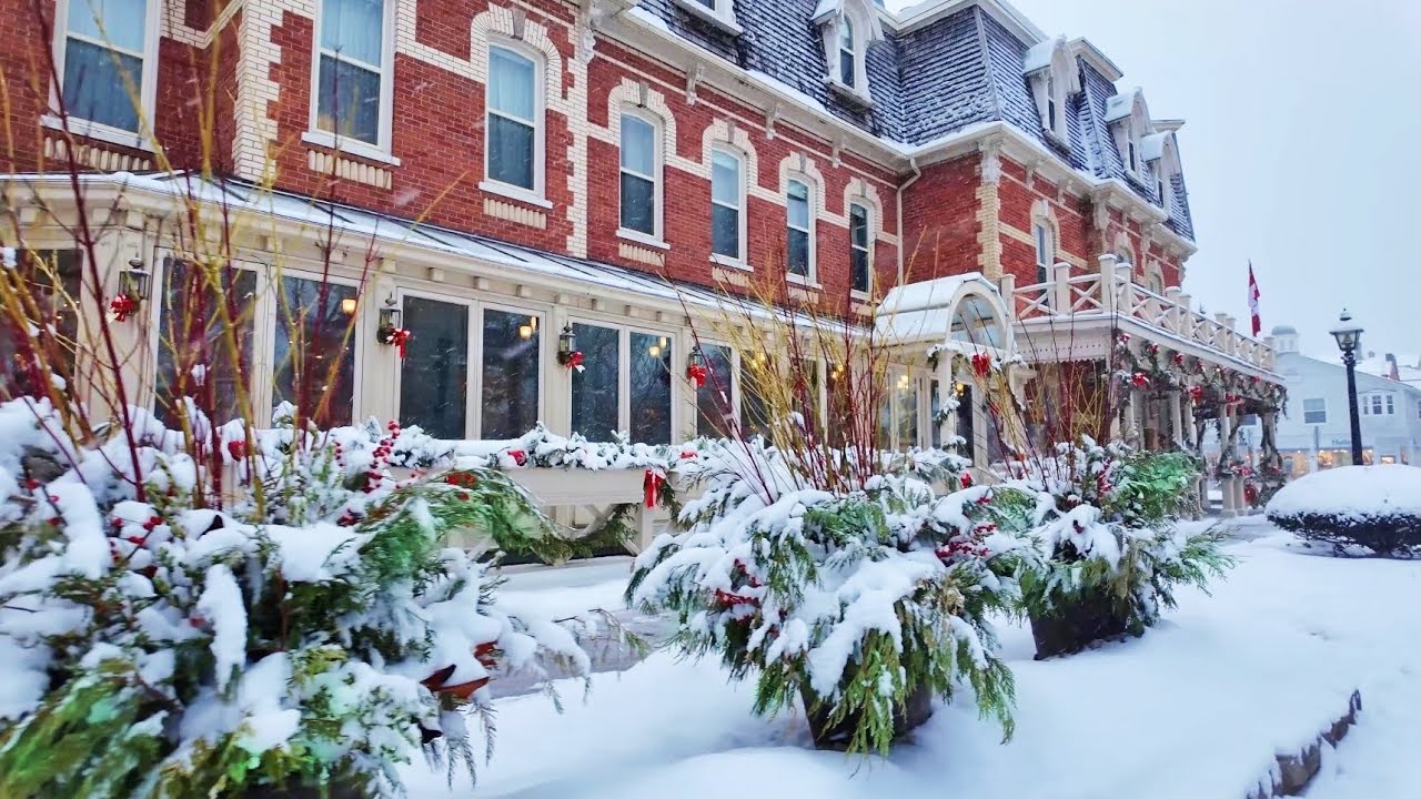 Prettiest Winter Town in Canada for Ambient Snow Walk - Niagara-on-the-Lake Winter Snowfall