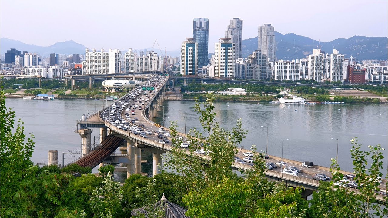 [4K] Walking around Gangnam Cheongdam Bridge. Seoul South Korea | 청담대교 주위 투어.20.07.11