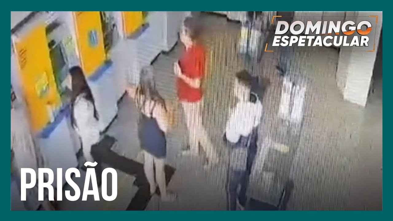 Mulher que fingia ser funcionária de banco é flagrada aplicando golpe