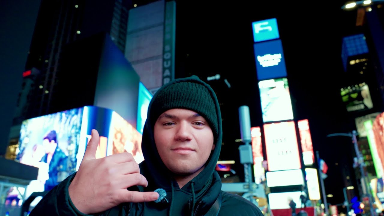 chillin in times square