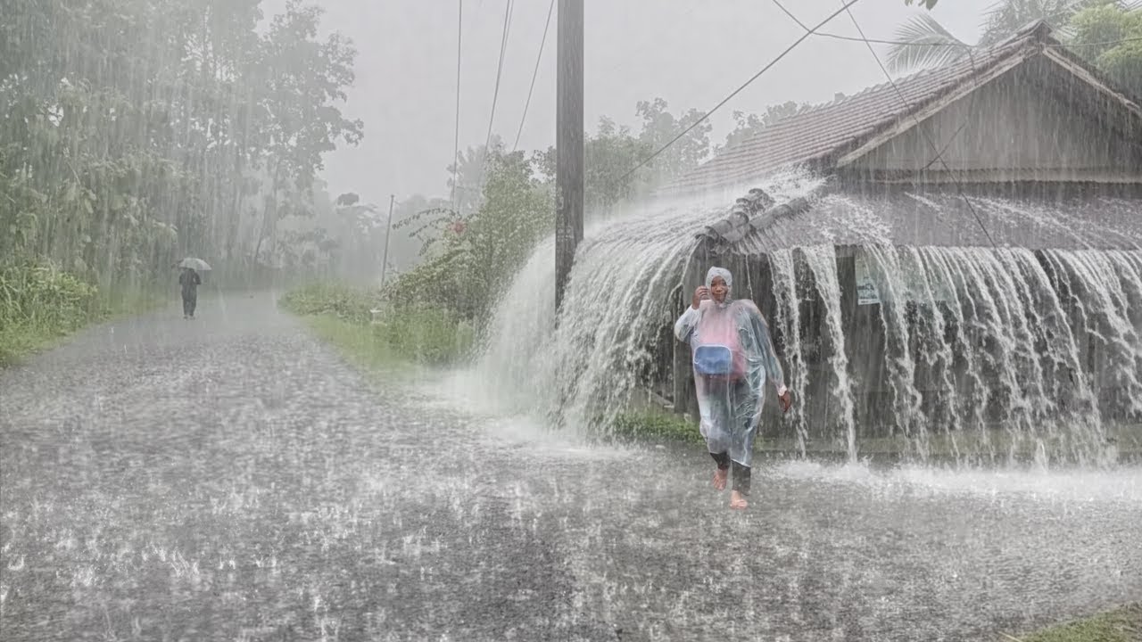 Кошмар сильного дождя в деревне Красной почвы 🌧️⚡ Жестокий гром для облегчения сна