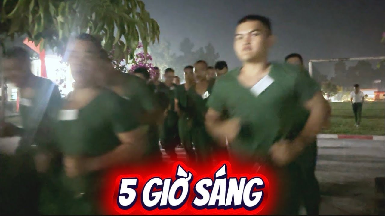 Đúng 5 giờ sáng của Tân Binh