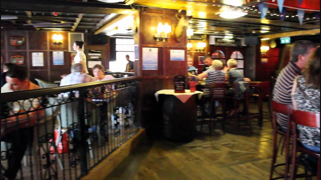 Terrace Bar Restaurant Pub Lunch Dublin | The Arlington Hotel O'Connell Bridge Bachelors Walk Dublin
