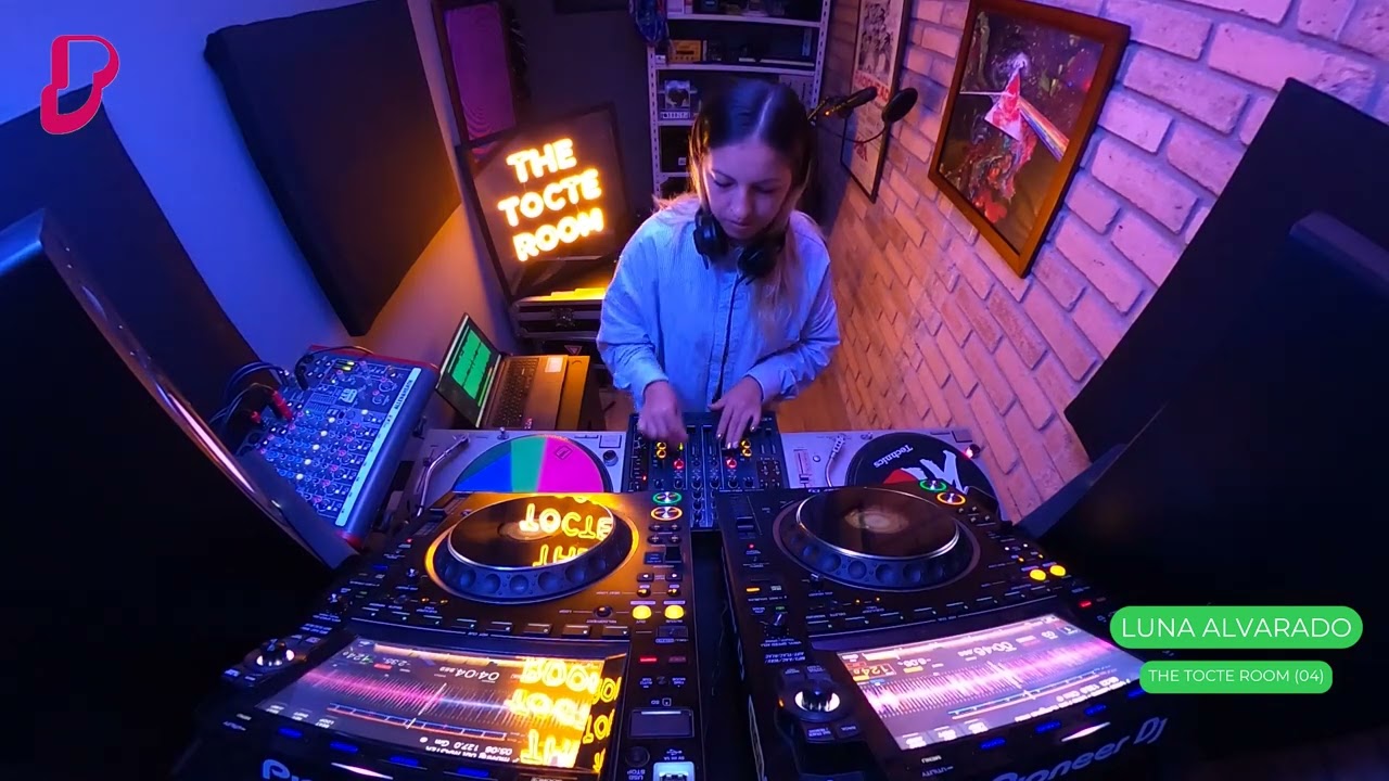 LUNA ALVARADO - The Tocte Room (04) (Audia Collective)