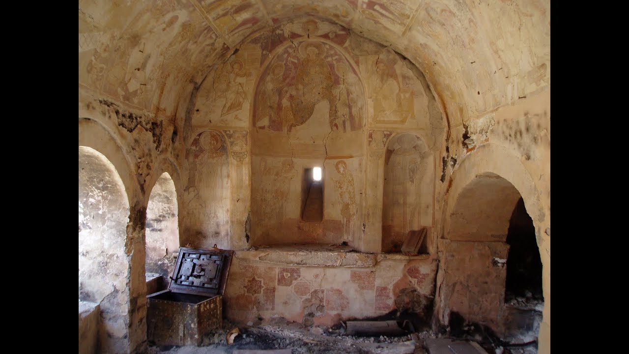 Сатирање Светиња
